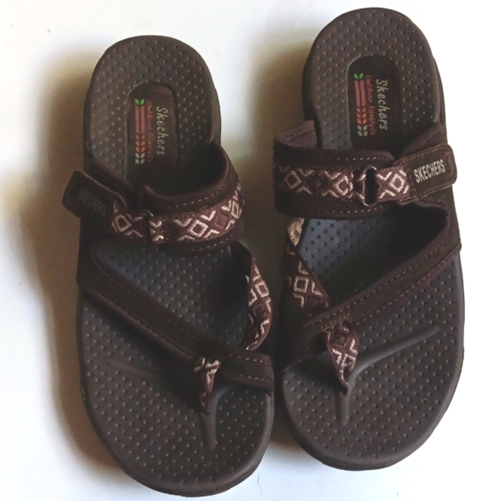 SKECHERS BROWN SANDALS